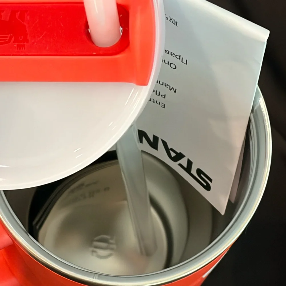 Stanley Orange Quencher H2.0 Tumbler with Handle - Picture 5 of 5